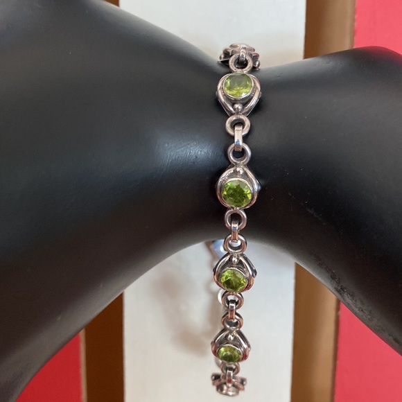 Nicky Butler Sterling Silver Peridot Station Bracelet 7” marked INDIA 925 NB - Picture 2 of 8